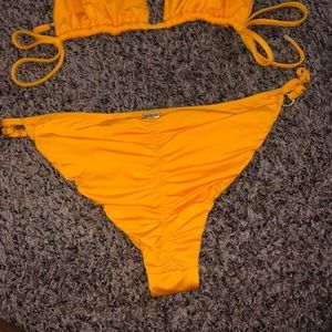 Beach Bunny Swim - Beach Bunny Ireland Bikini Beach Bunny Swim - Beach Bunny Ireland Bikini